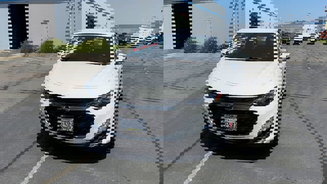 Used 2020 Chevrolet Malibu LT w/ Leather Package image 7