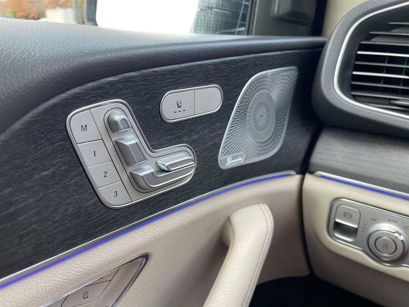 Used 2020 Mercedes-Benz GLE 350 4MATIC w/ Premium Package image 37