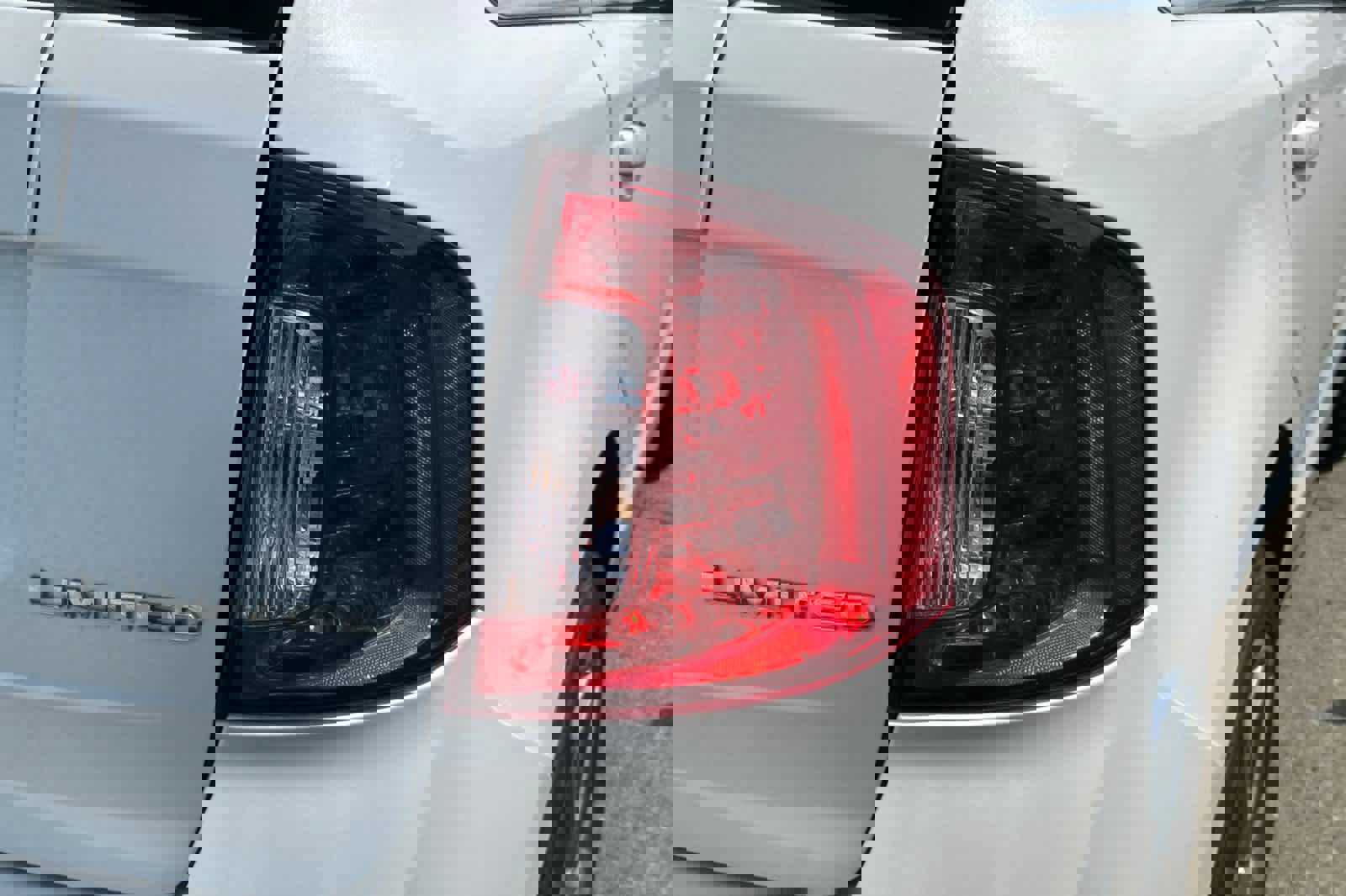 Used 2013 Ford Edge Limited FWD image 18