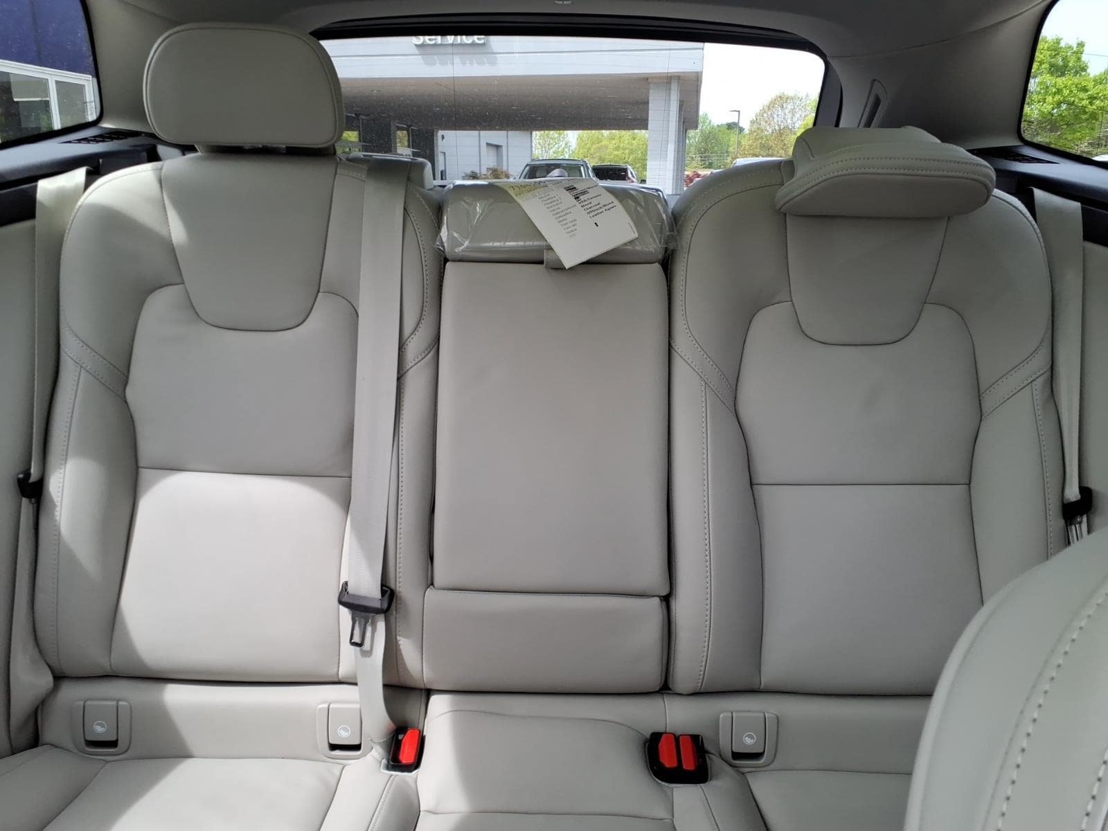 New 2026 Volvo XC60 B5 Ultra w/ Protection Package Premier AWD/4WD image 14