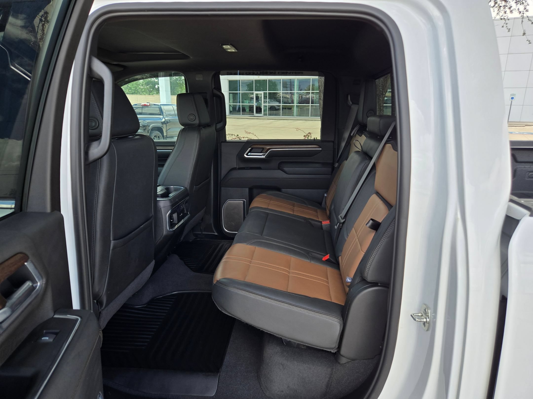Certified 2025 Chevrolet Silverado 3500 High Country w/ High Country Premium Package AWD/4WD image 21