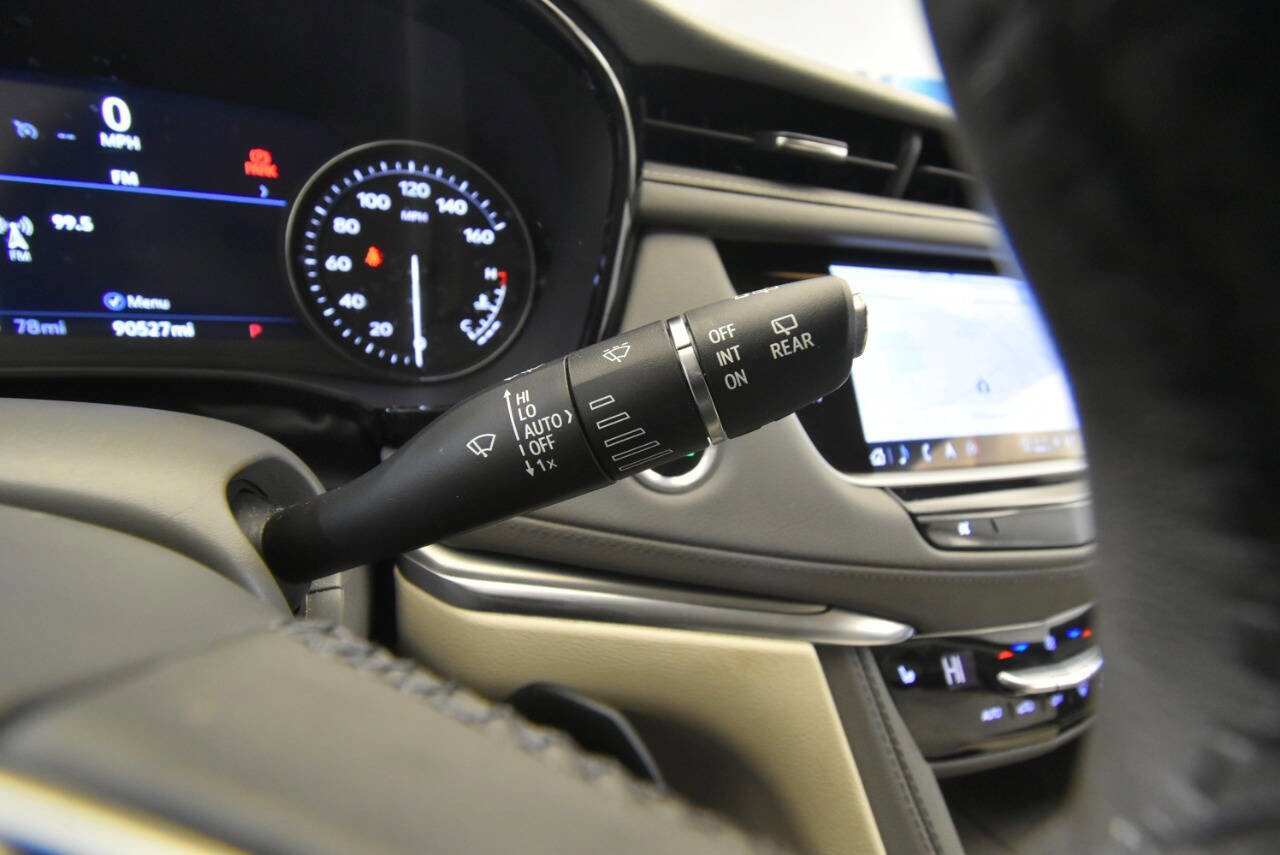 Used 2023 Cadillac XT5 Premium Luxury w/ Technology Package AWD/4WD image 31