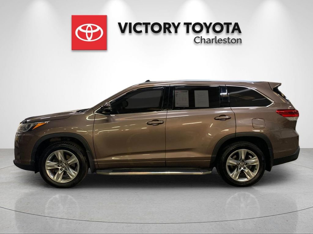 Used 2018 Toyota Highlander Limited image 2