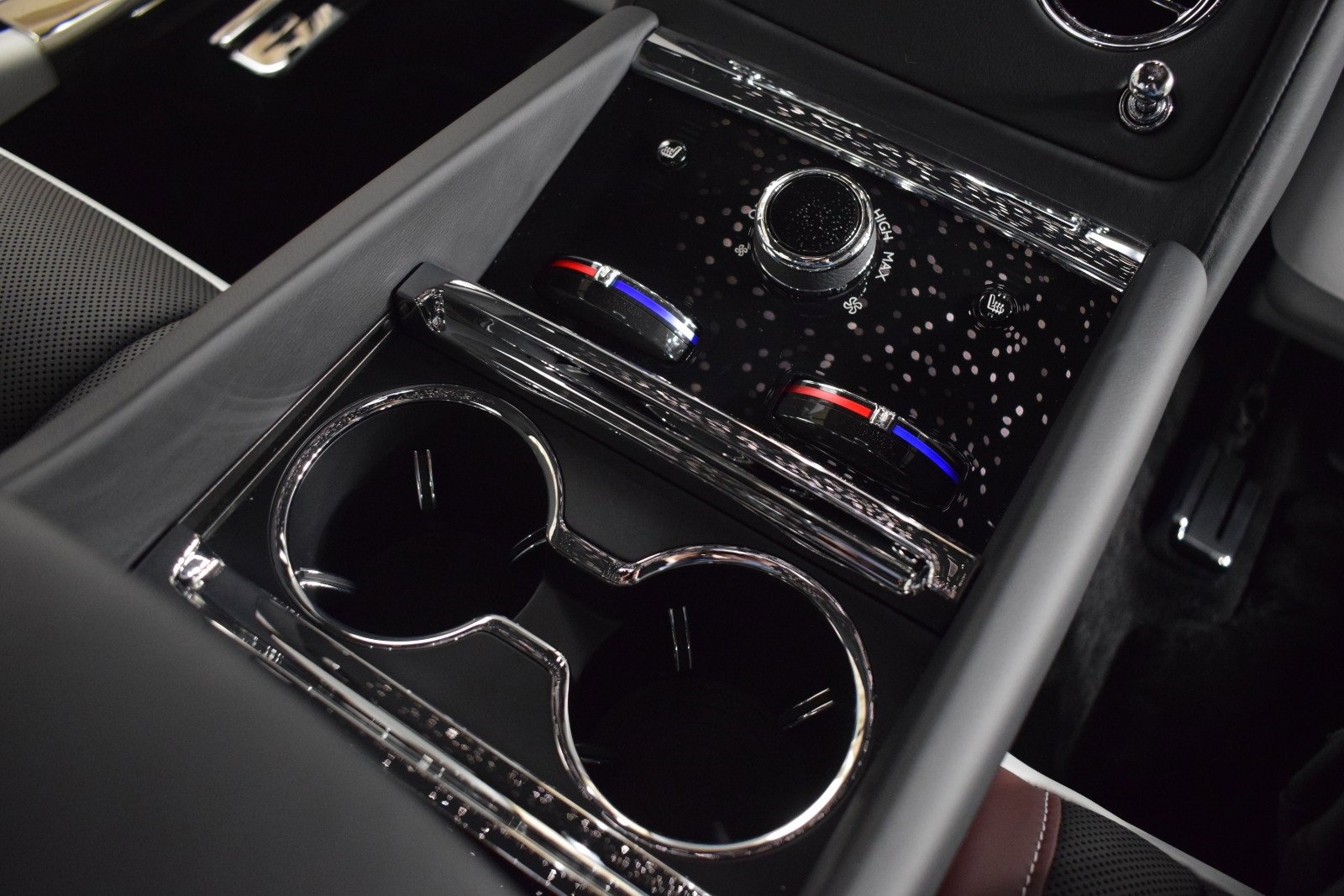 New 2025 Rolls-Royce Spectre w/ Leather Finishing Pack image 20