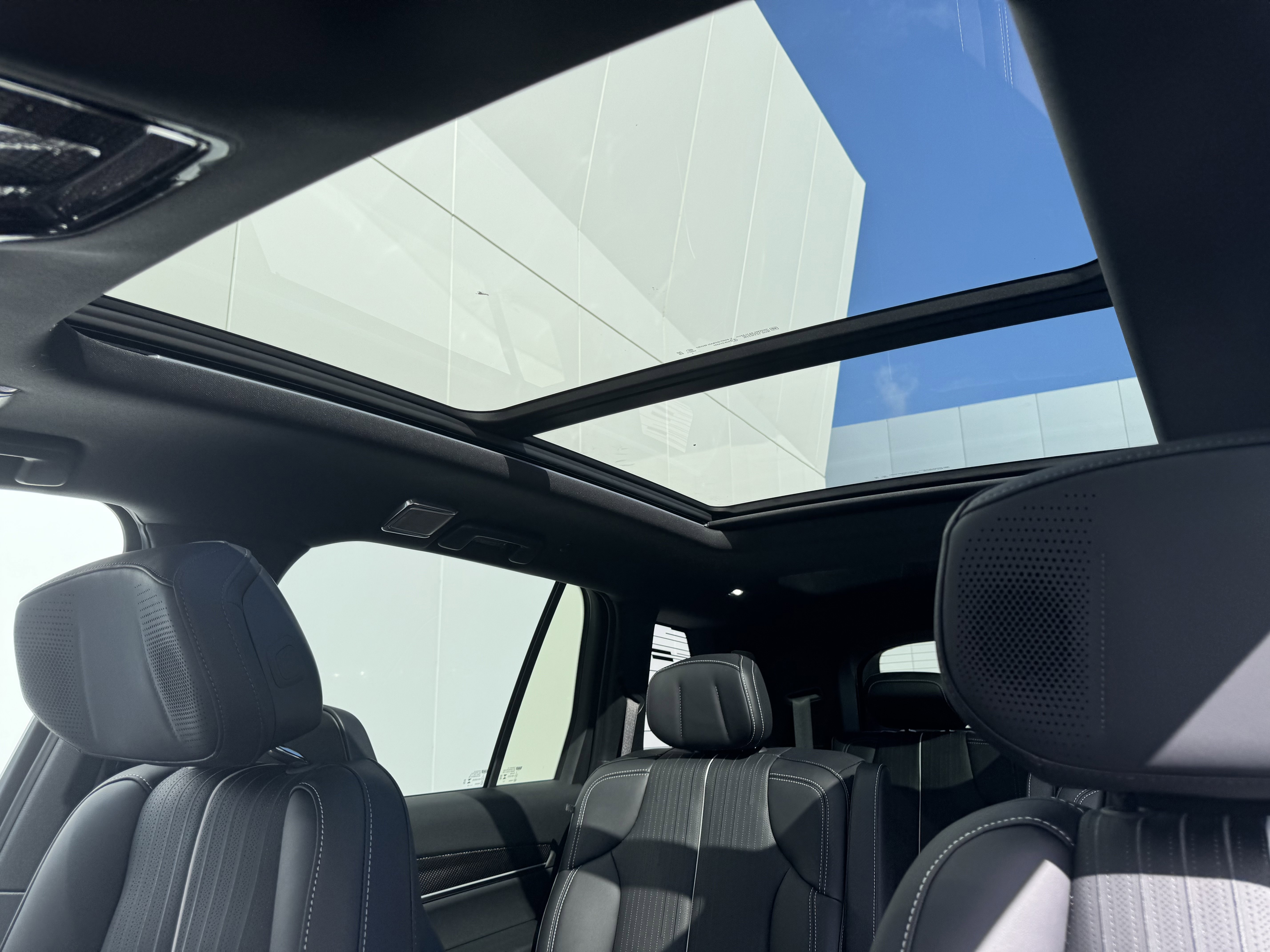 New 2026 Cadillac Vistiq Luxury image 16