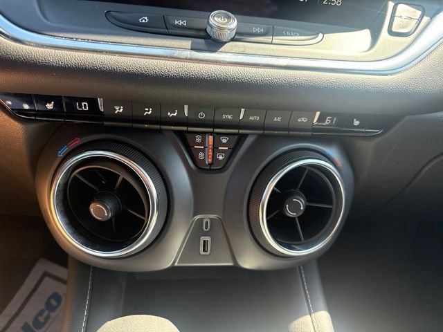 Used 2025 Chevrolet Blazer LT FWD image 29