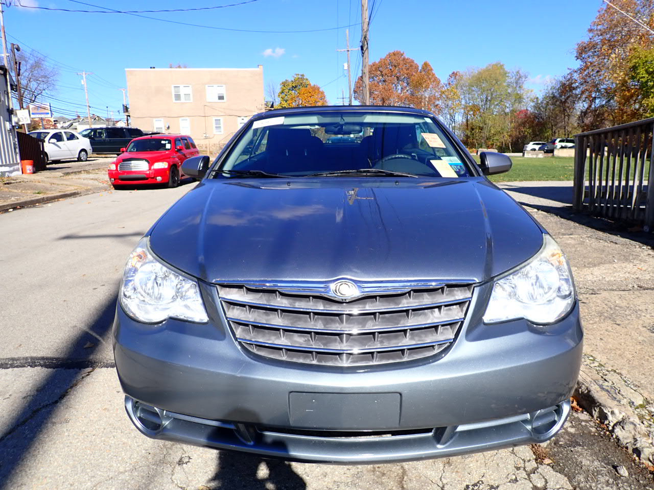 Used 2010 Chrysler Sebring Touring image 3