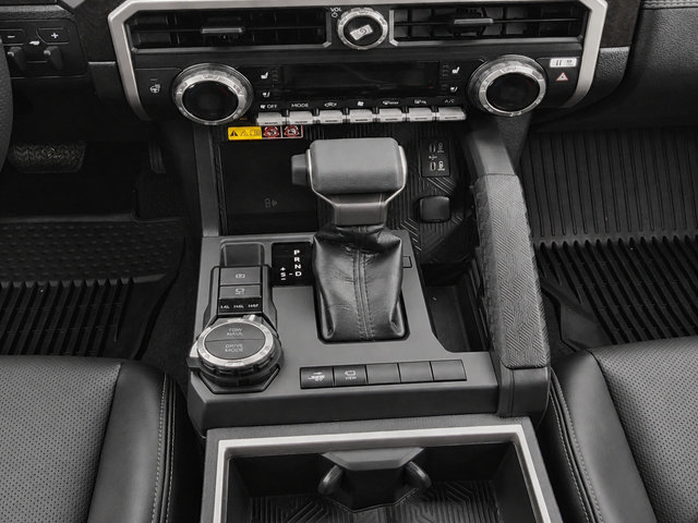 Used 2025 Toyota Tacoma Limited AWD/4WD image 12