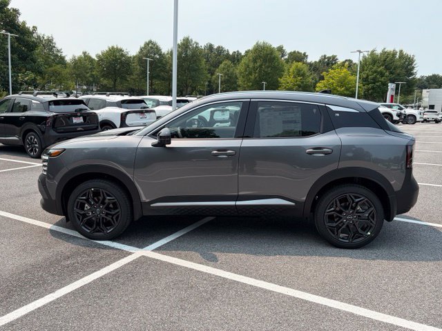 New 2026 Nissan Kicks SR FWD image 2