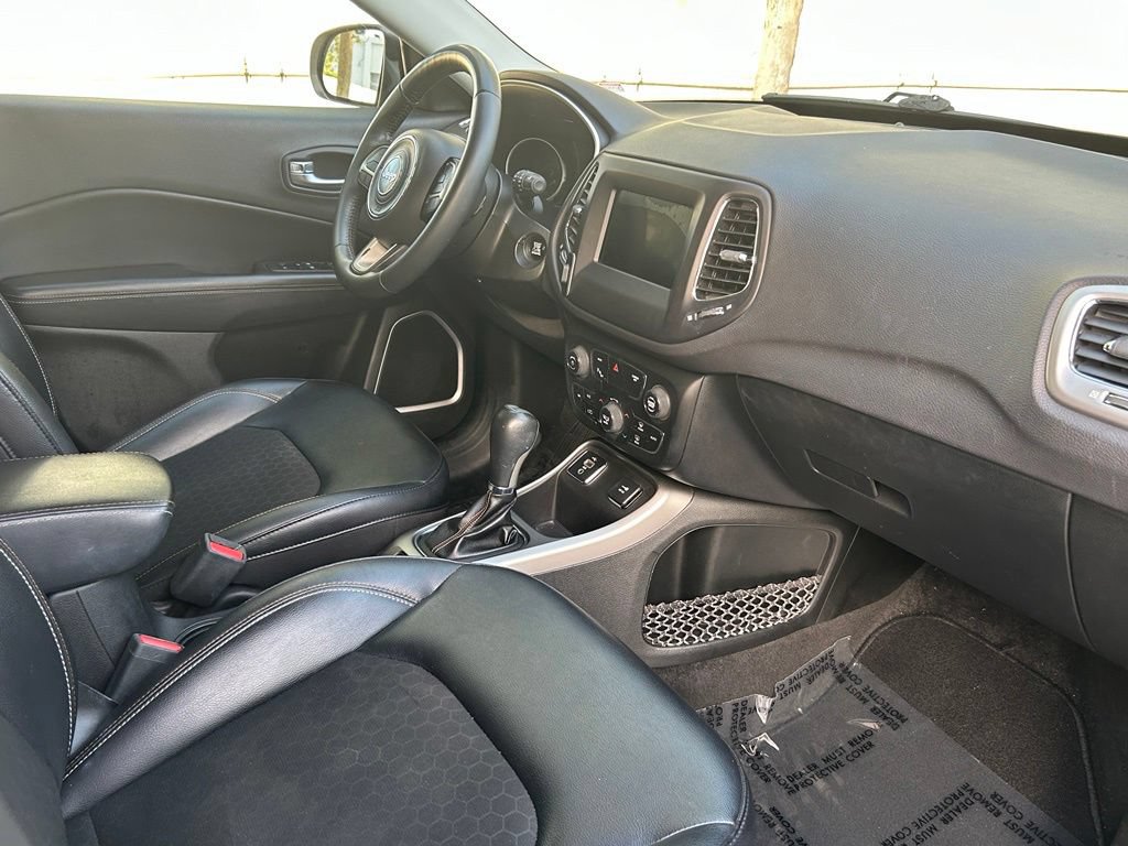 Certified 2018 Jeep Compass Latitude w/ Popular Equipment Group FWD image 29