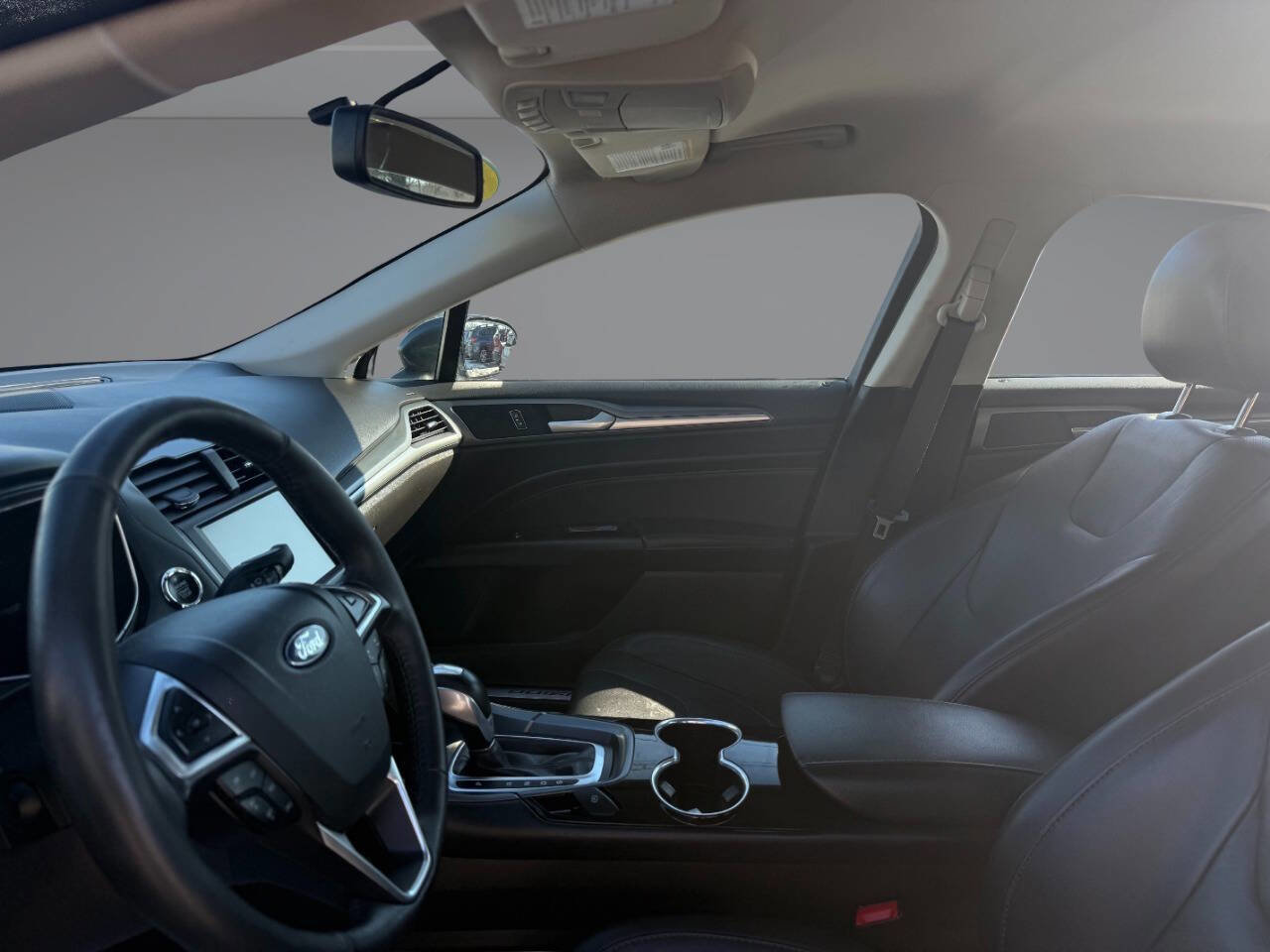 Used 2016 Ford Fusion Titanium image 13