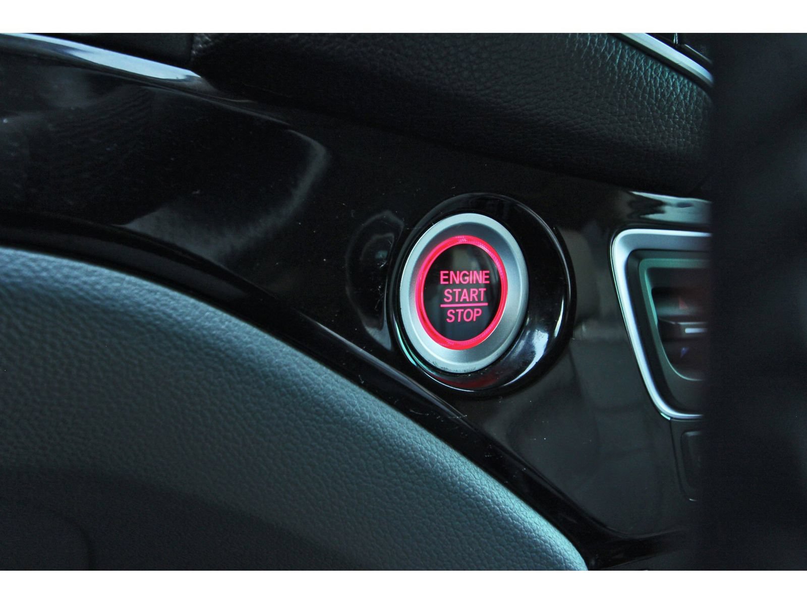 Used 2020 Honda Pilot Touring image 26