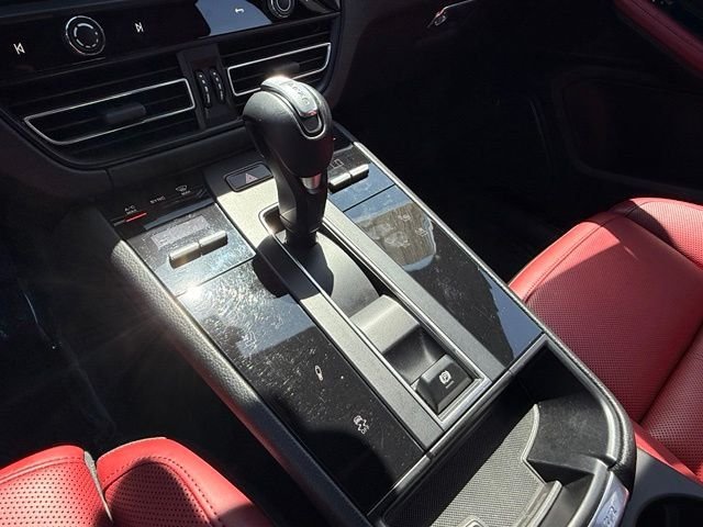 Used 2024 Porsche Macan Turbo AWD/4WD image 16