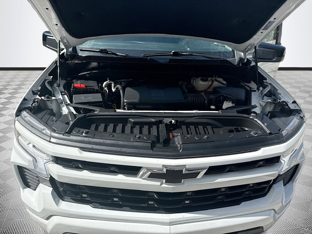 Used 2024 Chevrolet Silverado 1500 RST w/ Z71 Off-Road Package AWD/4WD image 32
