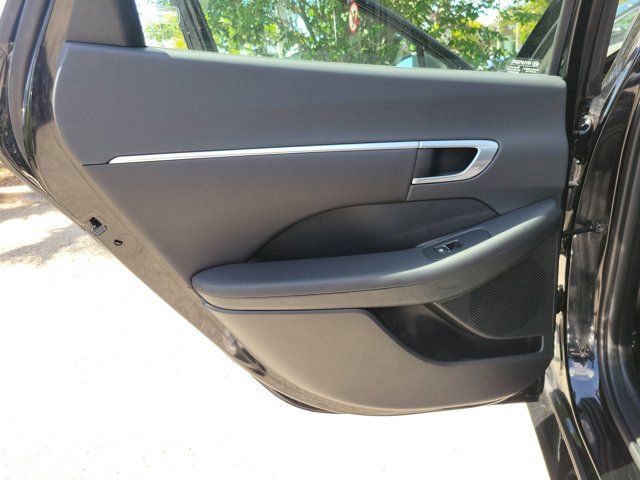 Used 2023 Hyundai Sonata SEL w/ Cargo Package FWD image 9