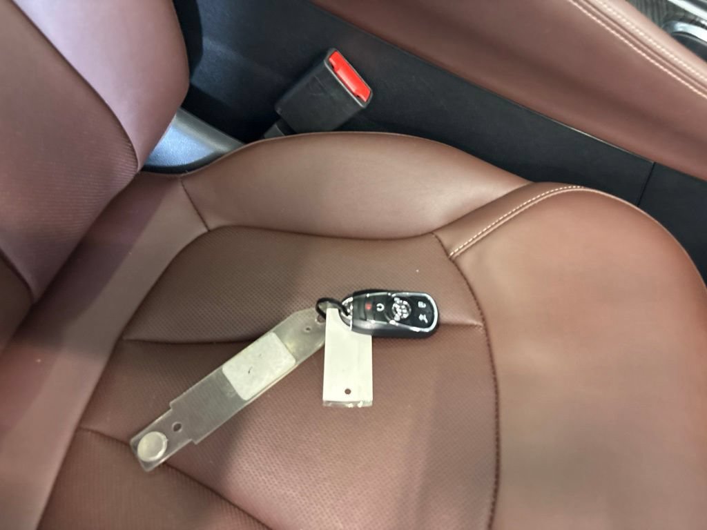 Used 2017 Buick Envision Essence AWD/4WD image 33