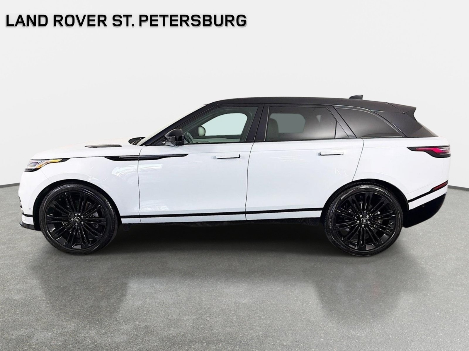 Used 2026 Land Rover Range Rover Velar Dynamic SE AWD/4WD image 8