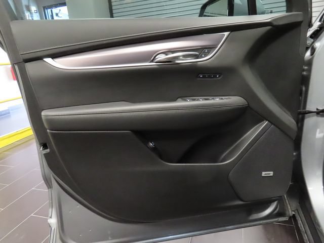 Certified 2024 Cadillac XT6 Luxury FWD image 9