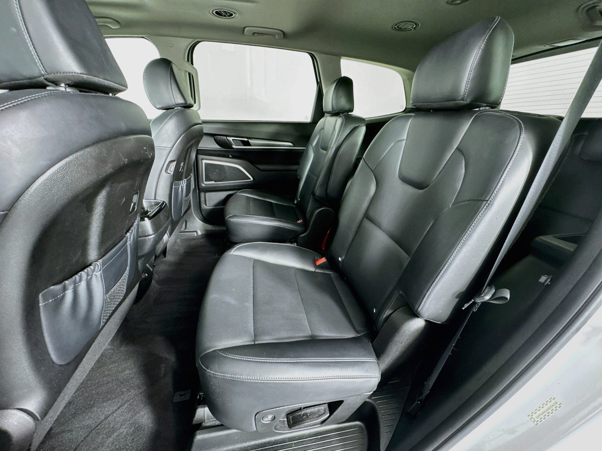 Used 2022 Kia Telluride S FWD image 26