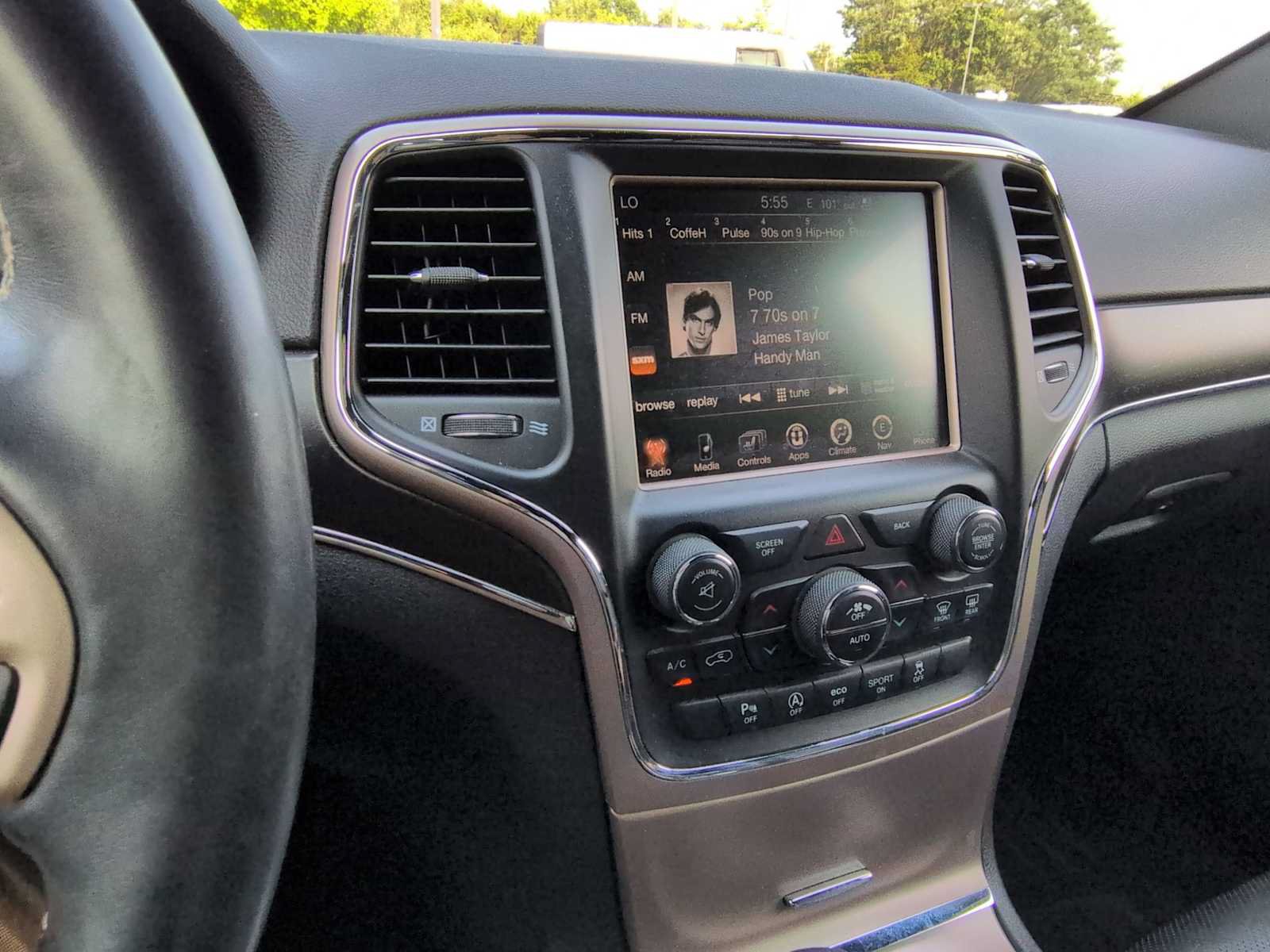 Used 2017 Jeep Grand Cherokee Limited w/ Luxury Group II AWD/4WD image 30