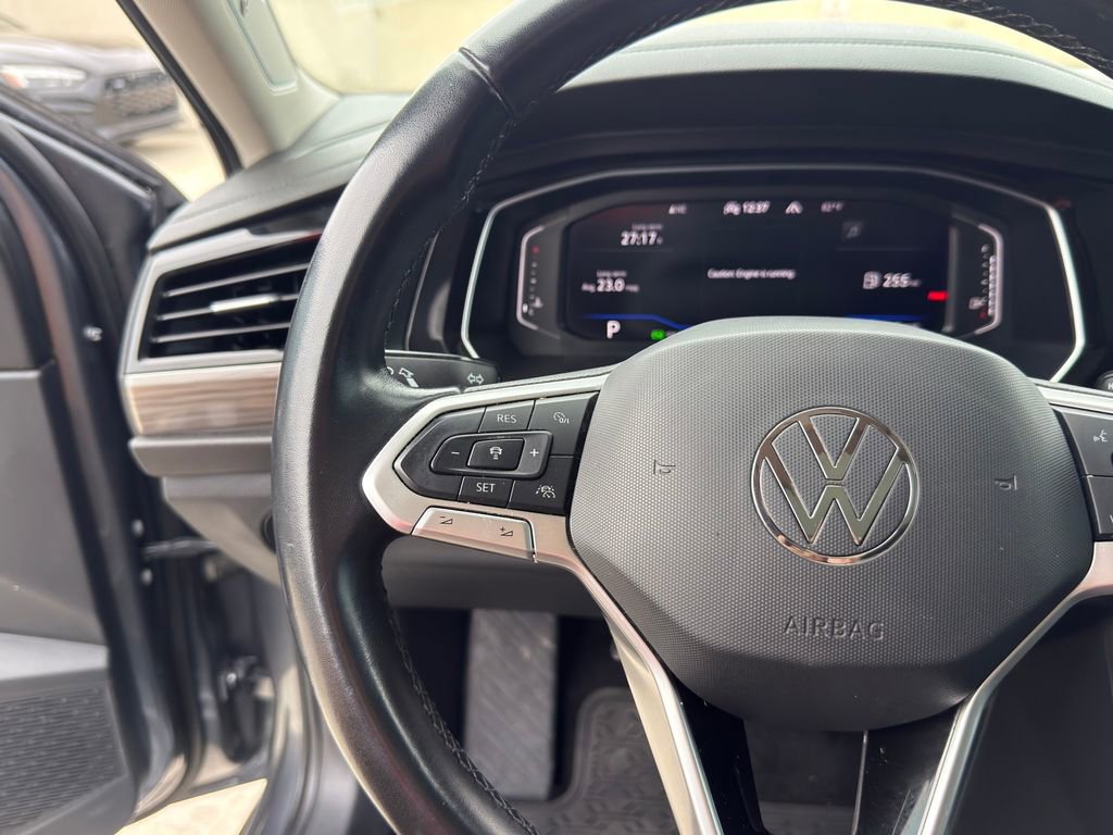 Used 2023 Volkswagen Jetta SEL FWD image 17
