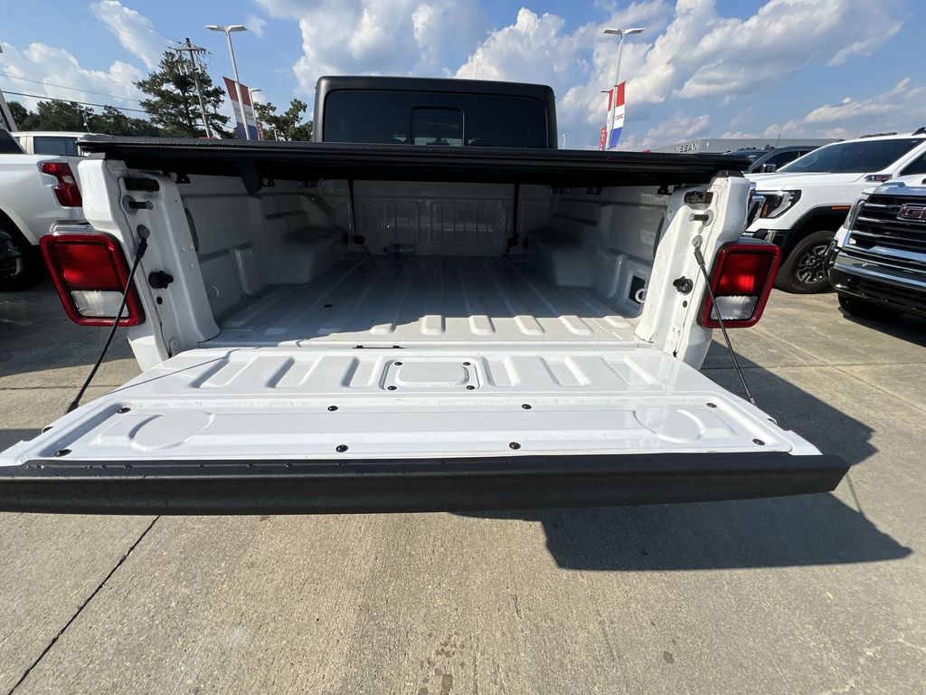 Used 2023 Jeep Gladiator Rubicon w/ Cold Weather Group image 36