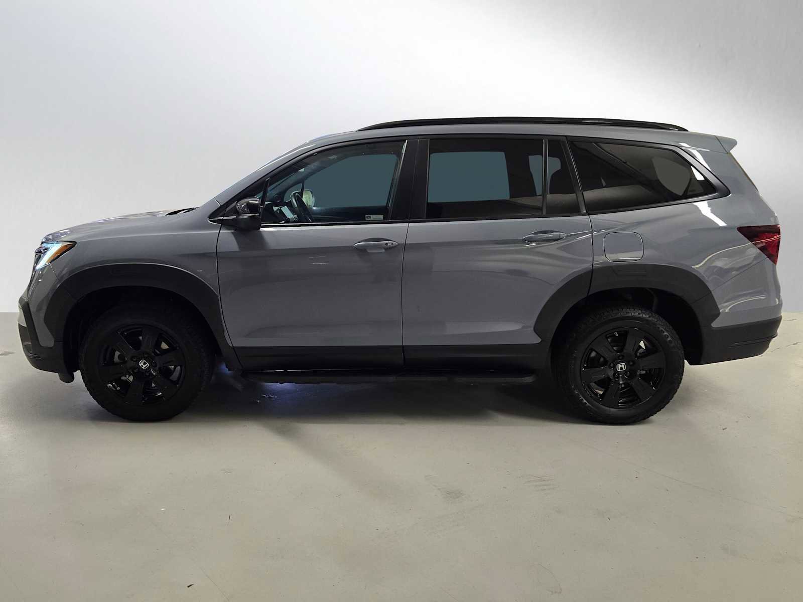 Used 2022 Honda Pilot TrailSport image 2