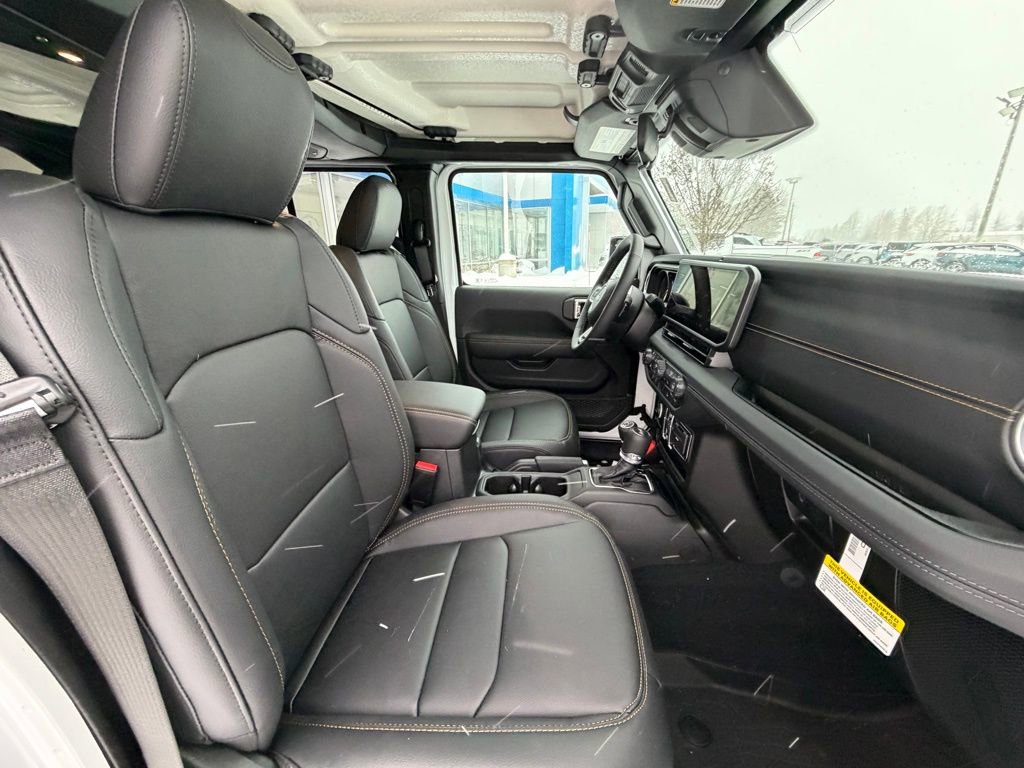 New 2026 Jeep Wrangler Unlimited Sahara AWD/4WD image 21