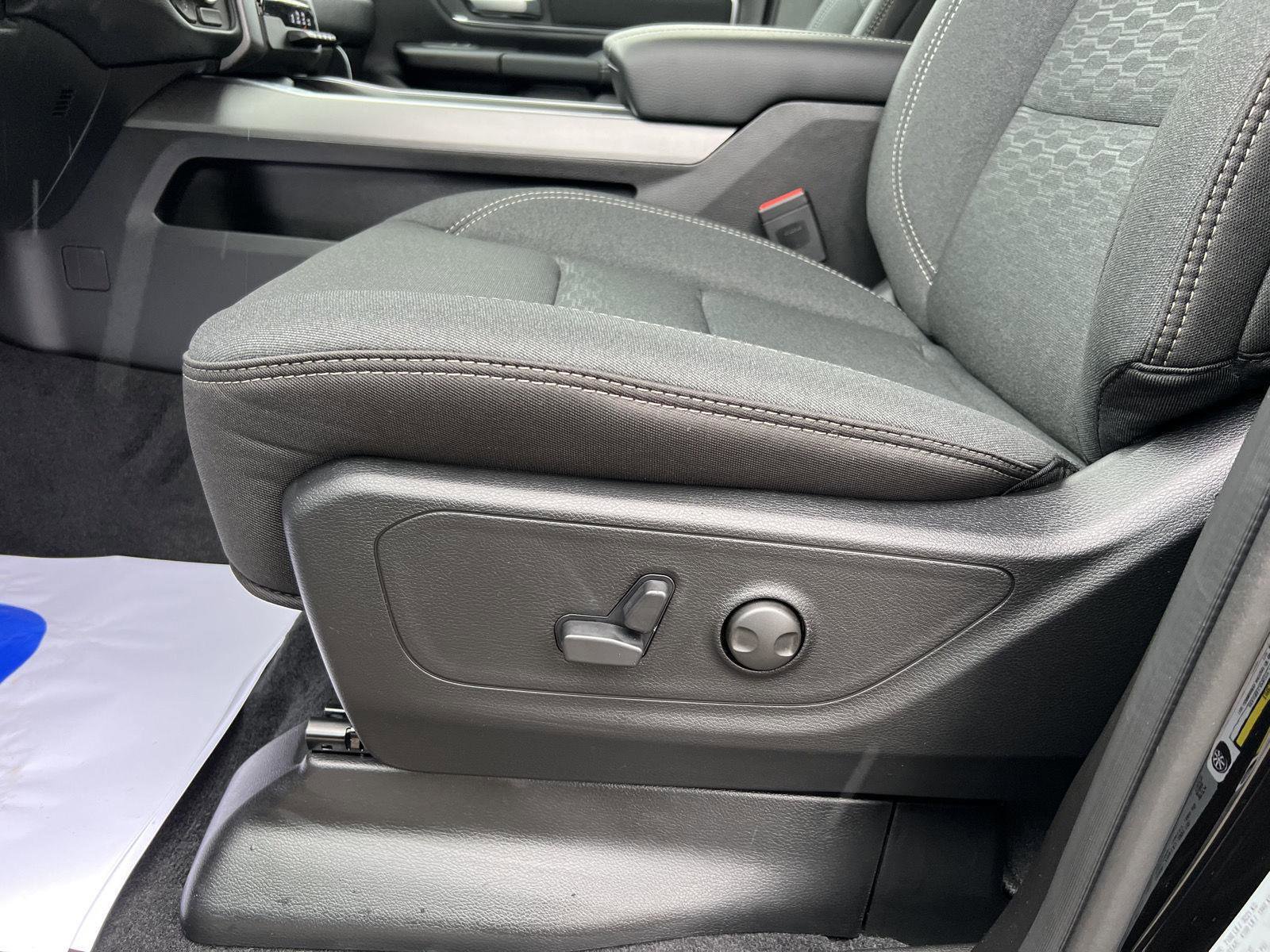 New 2026 RAM 1500 Big Horn w/ Night Edition image 12