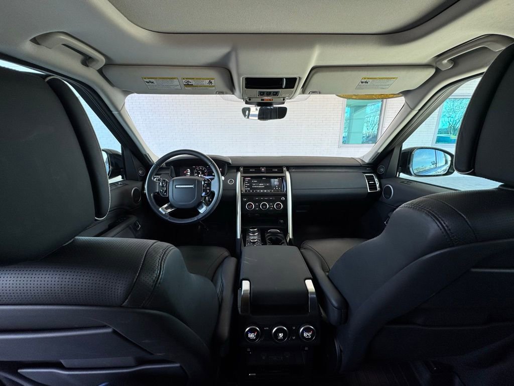 Used 2020 Land Rover Discovery HSE image 31
