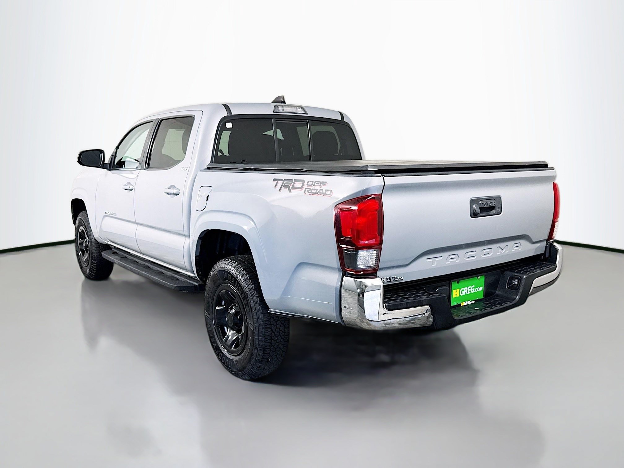 Used 2020 Toyota Tacoma SR5 RWD image 7