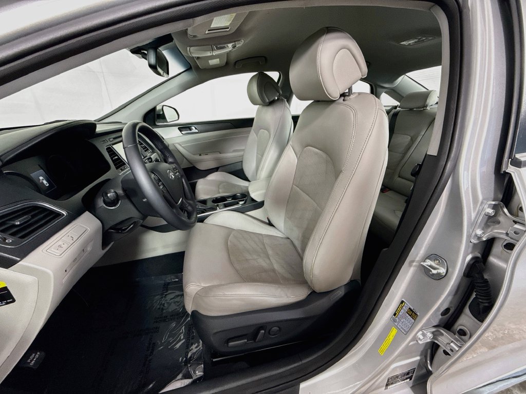 Used 2015 Hyundai Sonata Sport w/ Option Group 04 FWD image 23