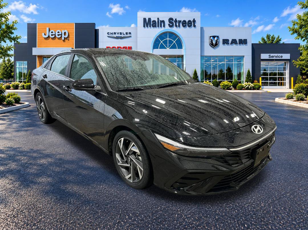 Used 2025 Hyundai Elantra SEL FWD image 7
