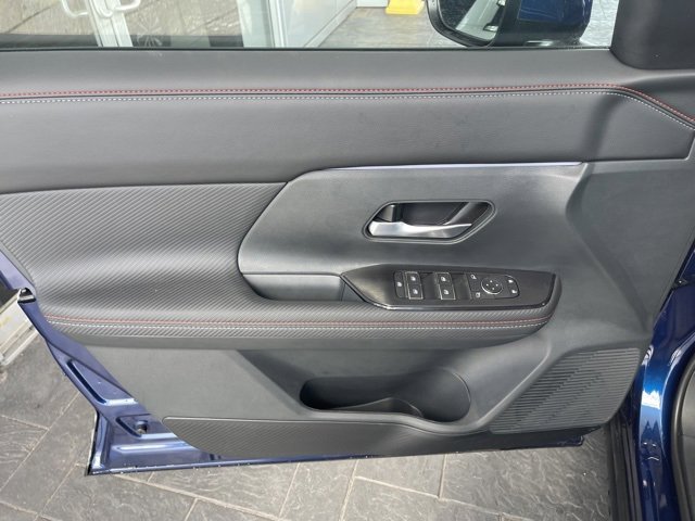 New 2025 Nissan Kicks SR image 12