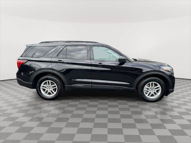 Used 2026 Ford Explorer Active AWD/4WD image 8