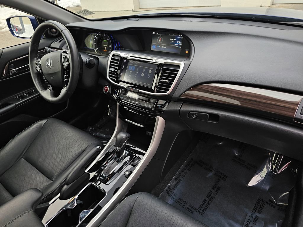 Used 2017 Honda Accord Touring image 20
