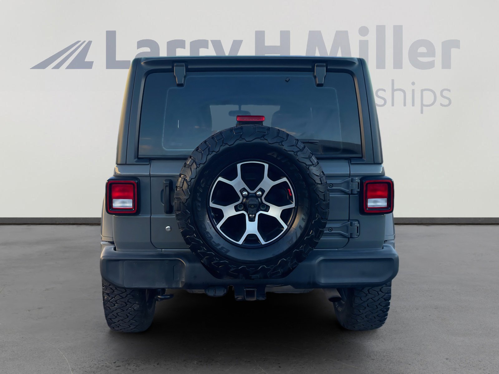 Used 2019 Jeep Wrangler Unlimited Sport image 4