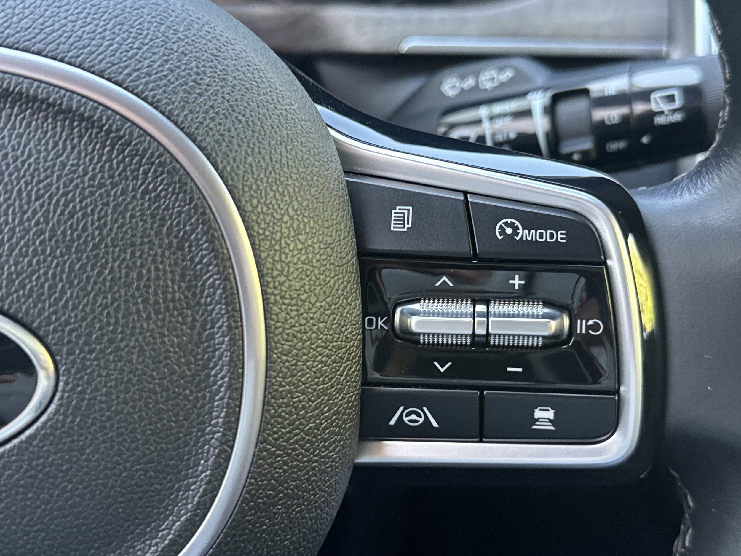 Used 2021 Kia Sorento EX w/ EX AWD X-Line Package image 29