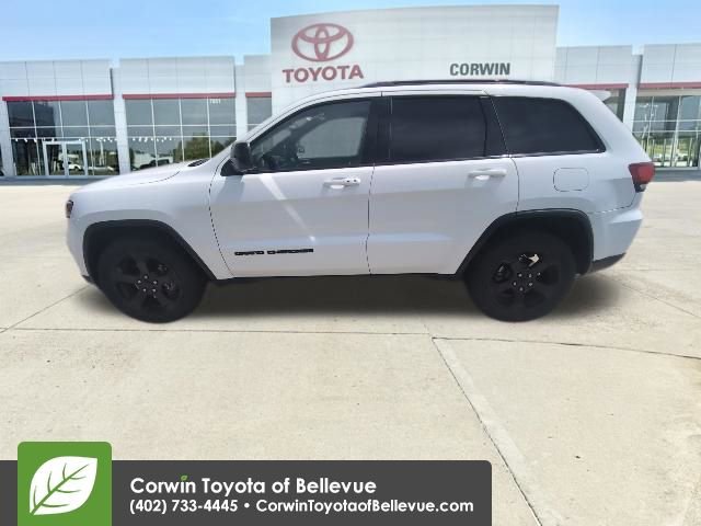 Used 2019 Jeep Grand Cherokee Laredo AWD/4WD image 35
