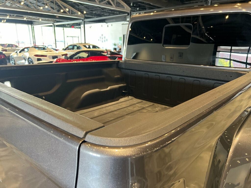 Used 2021 Jeep Gladiator Overland AWD/4WD image 16