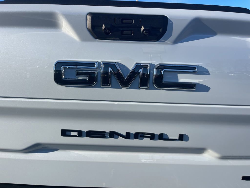 New 2026 GMC Sierra 1500 Denali Ultimate w/ LPO, Black Badging Package image 36