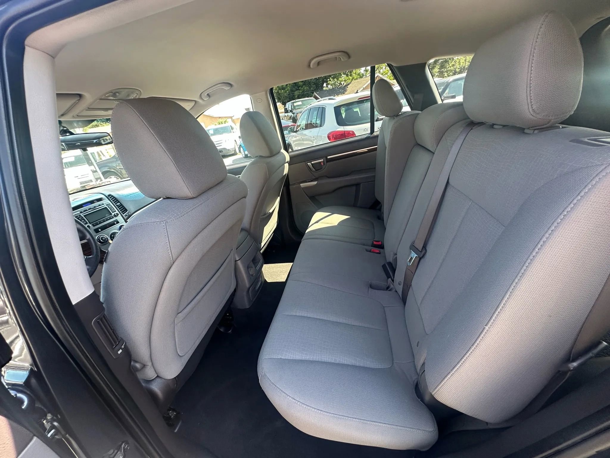 Used 2011 Hyundai Santa Fe GLS image 17