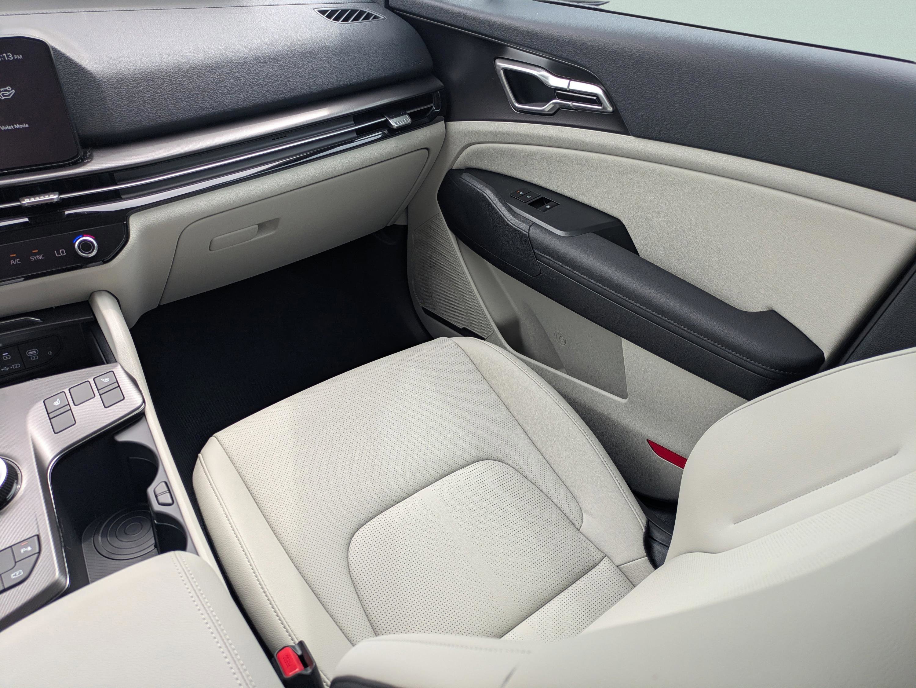 New 2026 Kia Sportage EX w/ EX Panoramic Sunroof Package image 26