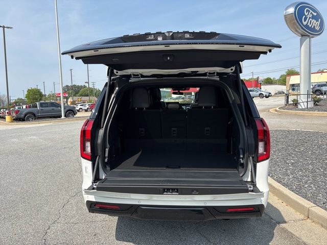 New 2026 Ford Expedition Platinum image 30