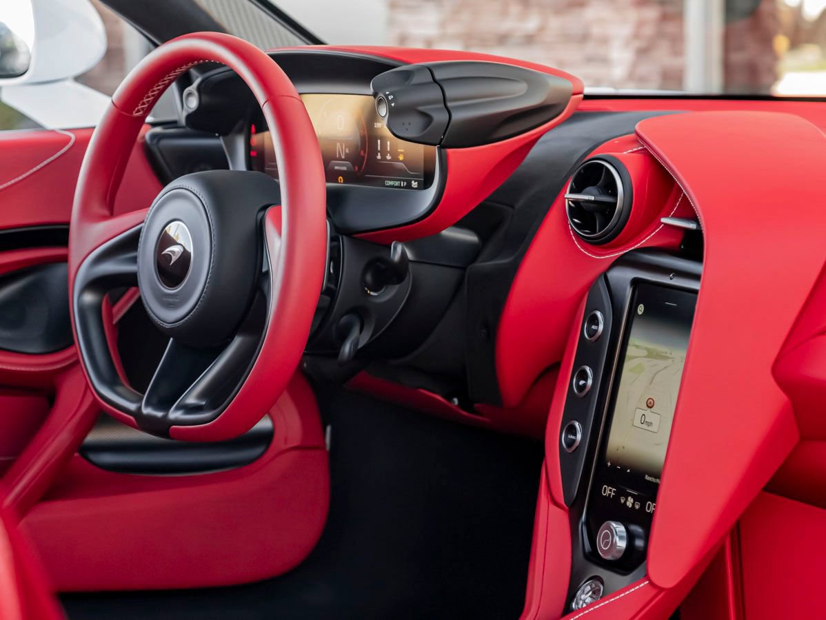 Used 2024 McLaren 750S Spider image 31