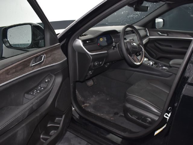 New 2026 Jeep Grand Cherokee Altitude AWD/4WD image 11