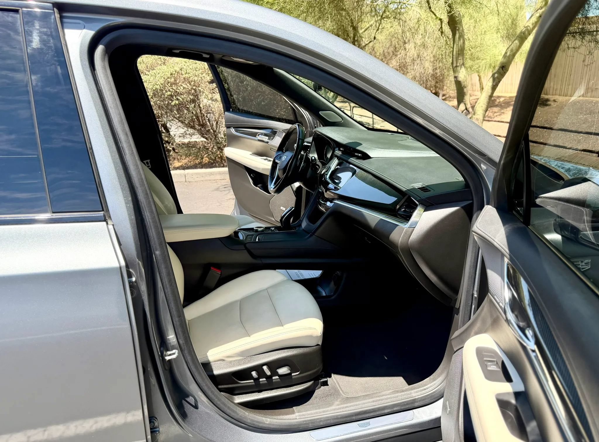 Used 2021 Cadillac XT6 Sport AWD/4WD image 9