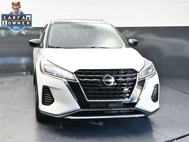 Used 2023 Nissan Kicks SV FWD image 2