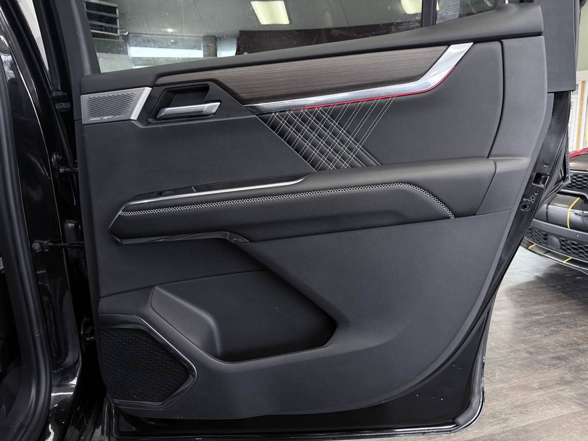 Used 2024 GMC Acadia Denali w/ Super Cruise Package FWD image 33