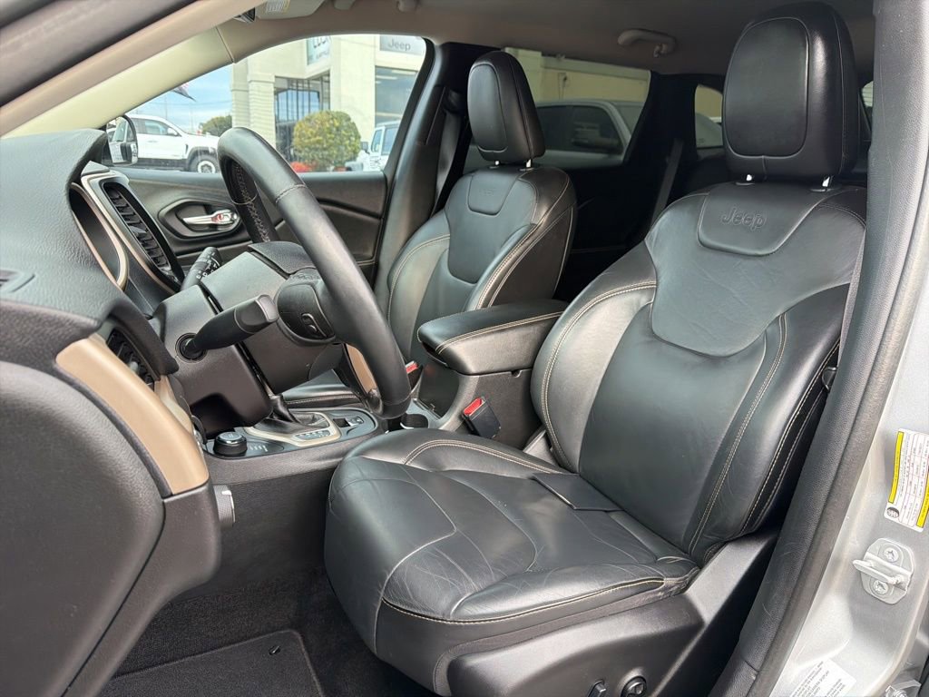 Used 2016 Jeep Cherokee Limited AWD/4WD image 28